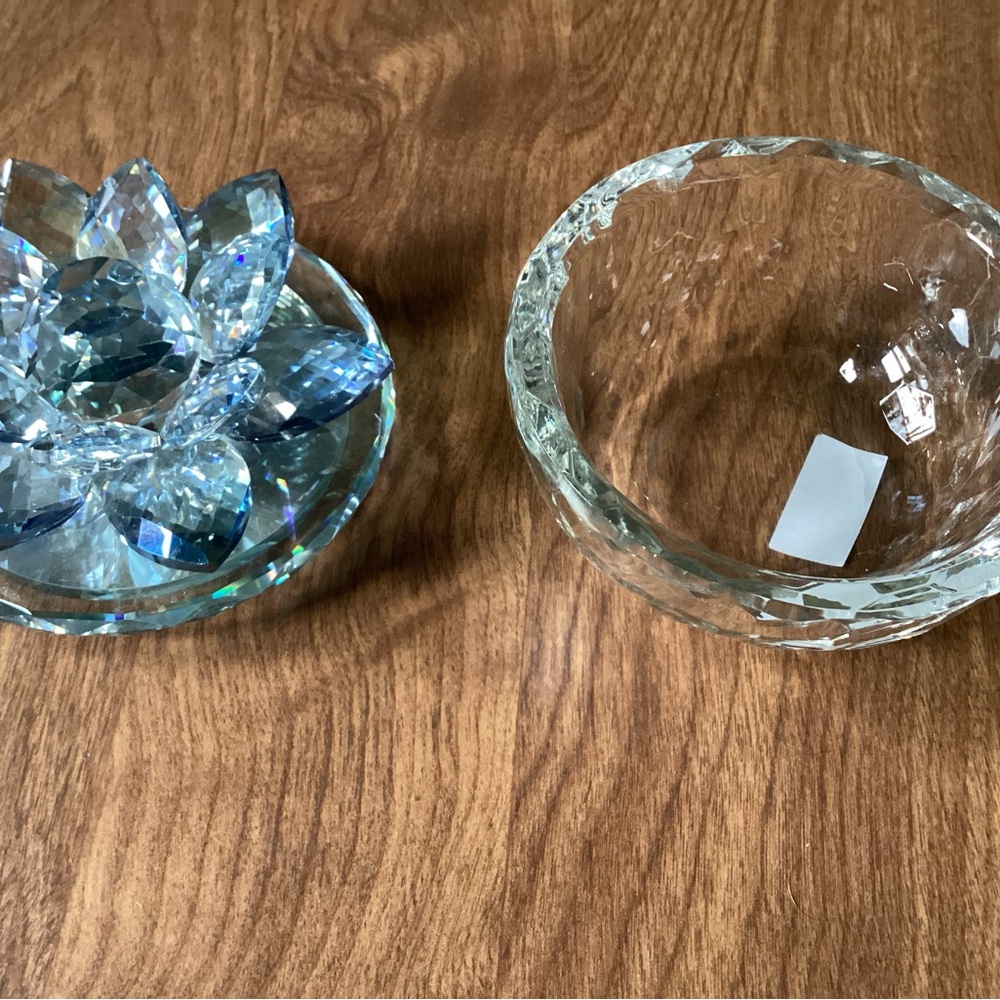 Lotus Flower Trinket Dish - Picture 2 of 4